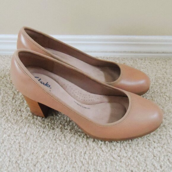 Clark’s High Heel Beige  Shoes - Size 7.5 - Picture 6 of 13